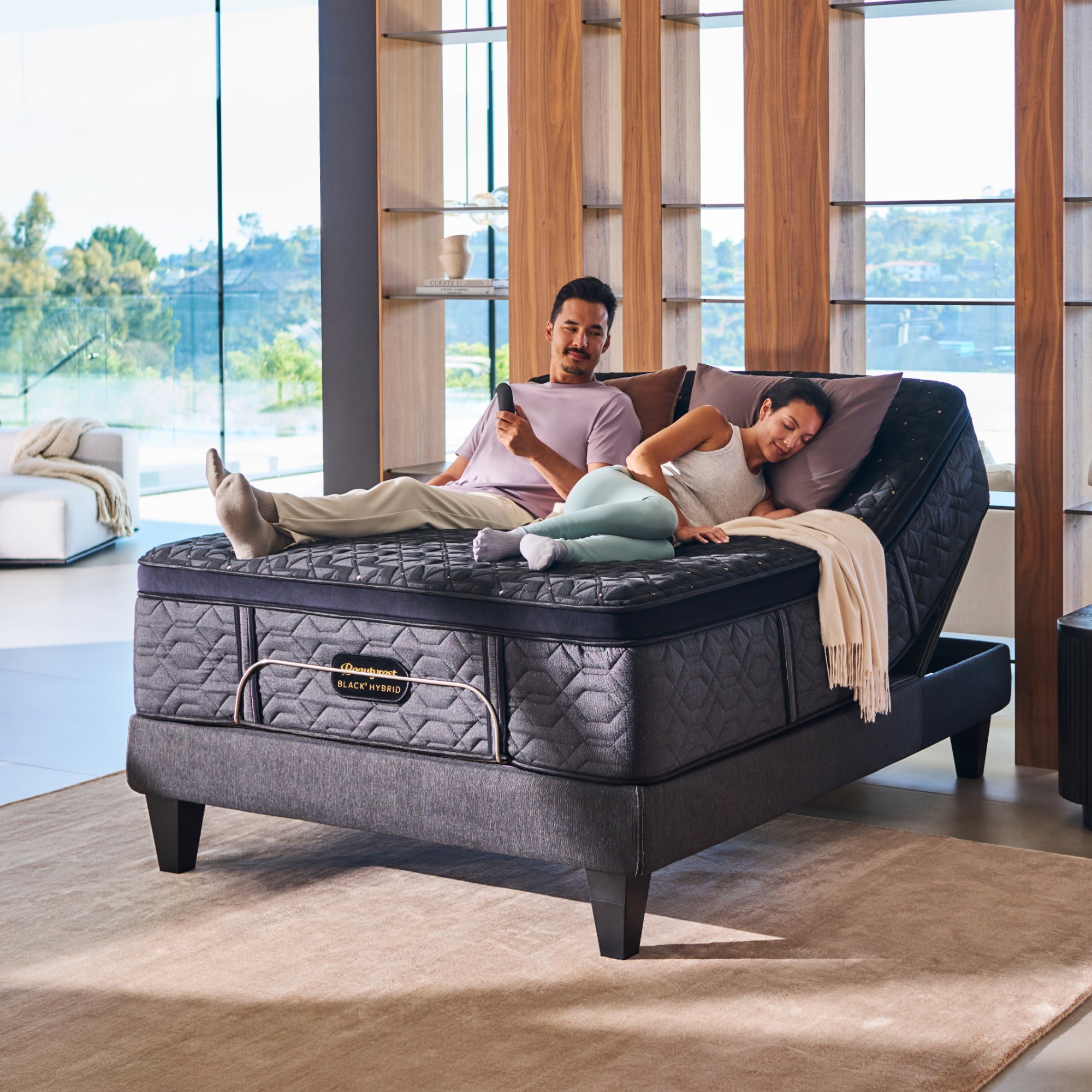 Beautyrest Black® Hybrid Series Four